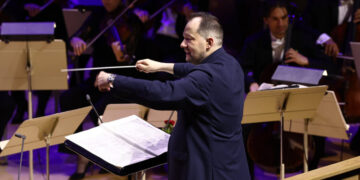 Boston Symphony Abruptly Ends Its Music Director’s Contract