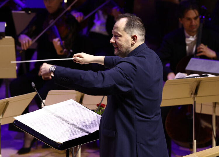 Boston Symphony Abruptly Ends Its Music Director’s Contract