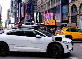 Robotaxis Put on Hold as Hochul Seeks Support for Car Insurance Reforms