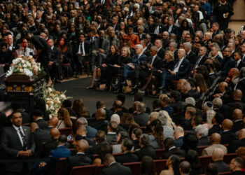 At Jesse Jackson Service, the Humble and Powerful Come to Pay Homage