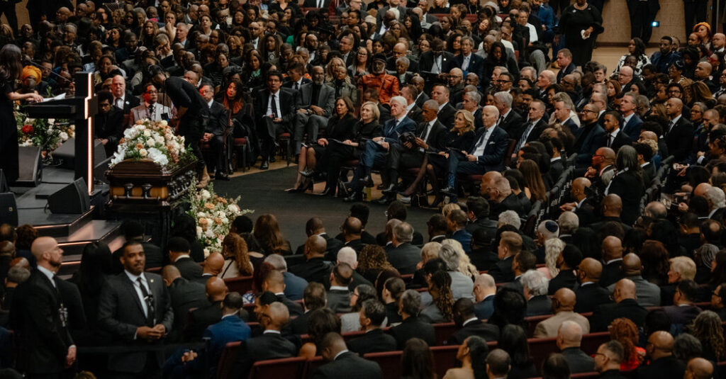 At Jesse Jackson Service, the Humble and Powerful Come to Pay Homage