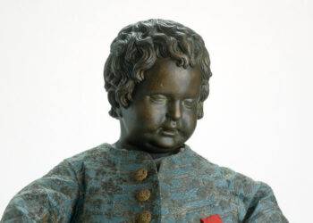 This Small Statue in Brussels Has a Large Bladder and Lots of Outfits