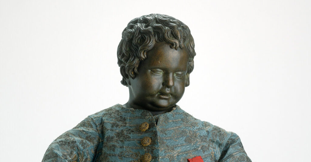This Small Statue in Brussels Has a Large Bladder and Lots of Outfits