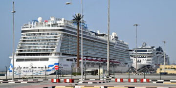 In the Gulf, a Cruise Line Steps Up to Get Stranded Passengers Home