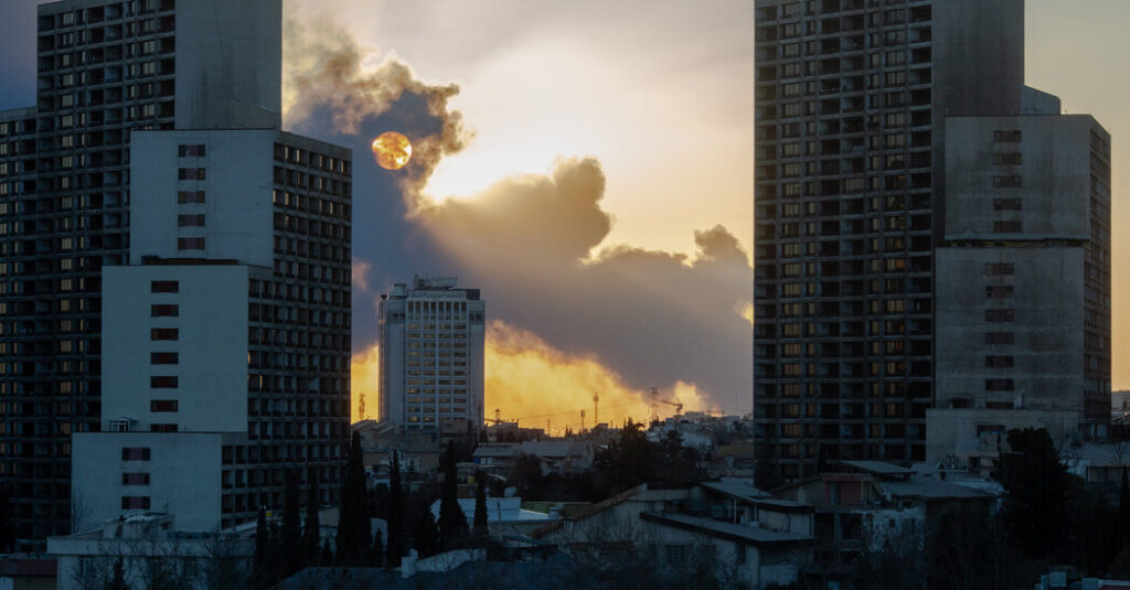 In War’s First Week, a Punishing Military Campaign With No Coherent Endgame