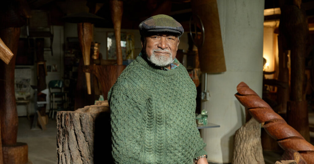 Thaddeus Mosley, Sculptor Who Found Fame in His Last Decade, Dies at 99
