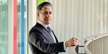 Los Angeles Schools Chief Brought Swagger, Then Scandal