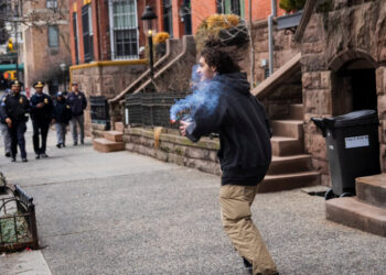 Homemade Bomb Thrown at Protest Near N.Y.C. Mayor’s House, Police Say