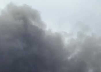 Israeli Strikes on Fuel Depots Send Black Clouds Over Iranian Capital