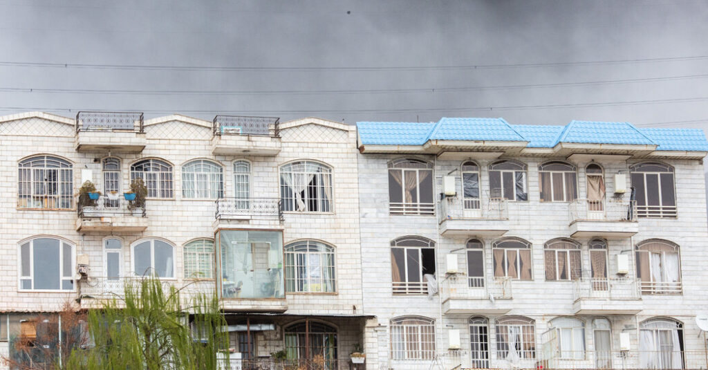 U.S. Military Warns Civilians in Iran to Stay Home Amid Continuing Airstrikes