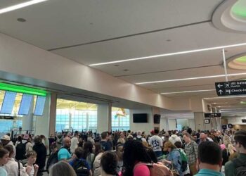 Thousands Waited for Hours in Security Lines at Airports in New Orleans and Houston