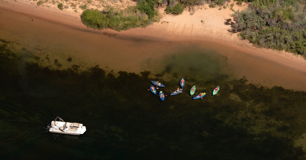 Park Service Warns of Quicksand at a Recreation Area in Arizona and Utah