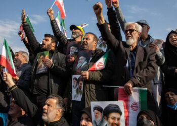 After Global Economy Shudders, Trump Zigzags on Whether War Will End Soon