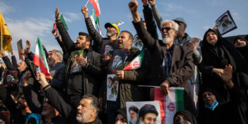 After Global Economy Shudders, Trump Zigzags on Whether War Will End Soon