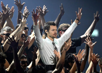 Harry Styles and 8 More Boy Band Stars Who Went Solo