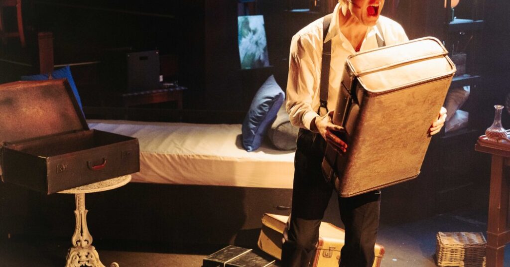 Fed Up With High Costs, American Theater Takes a Trip to London