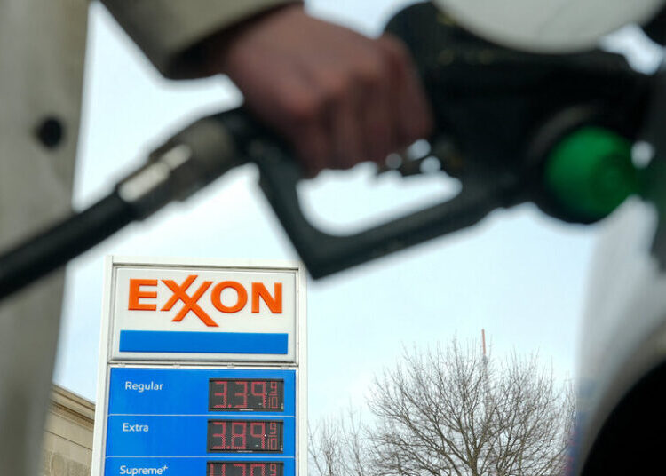 Elevated Energy Prices Add to Fed’s Dilemma on Interest Rates