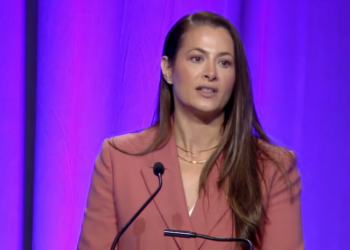 Can a Populist Democrat Flip New York City’s Only G.O.P. House Seat?