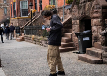 A Homemade Bomb at Gracie Mansion Unsettles New York