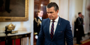 Pentagon Bars Photographers From Briefings on Iran War