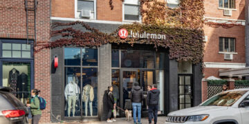 Looting Lululemon: Thieves Target Athleisure Stores in New York City