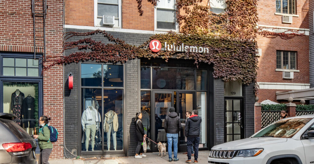 Looting Lululemon: Thieves Target Athleisure Stores in New York City