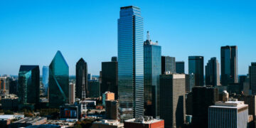 Trump and R.N.C. Lean Toward Dallas for an Unusual Midterm Convention