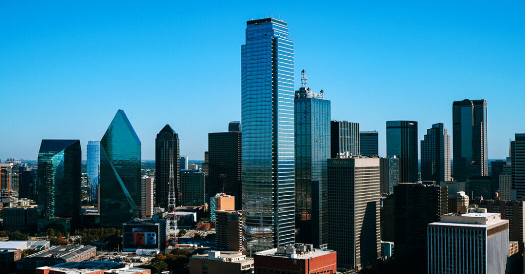 Trump and R.N.C. Lean Toward Dallas for an Unusual Midterm Convention