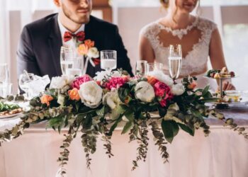 Dear Abby: My friend lied to everyone about getting married