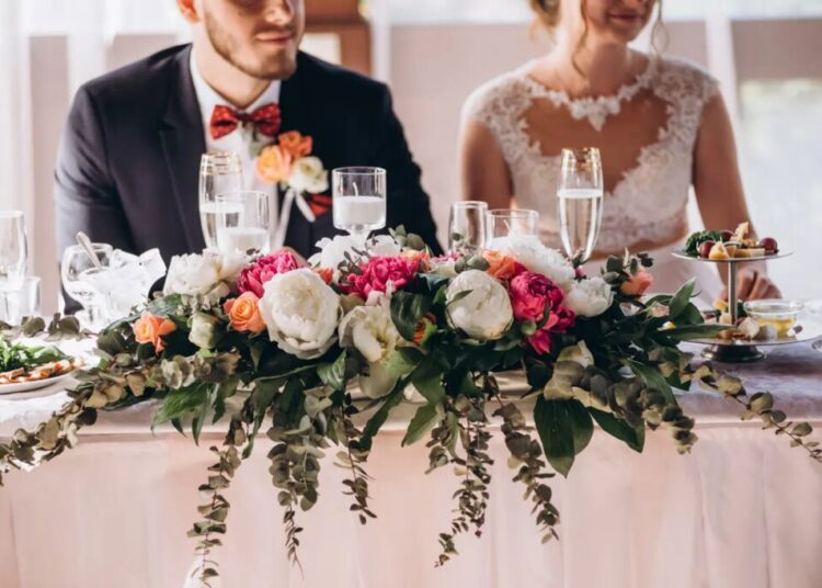 Dear Abby: My friend lied to everyone about getting married