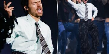 Harry Styles opens 2026 BRIT Awards with show-stopping performance of ‘Aperture’
