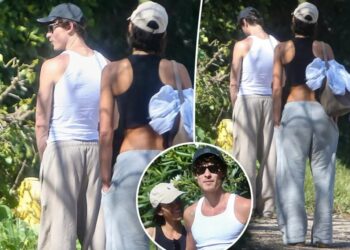 Shawn Mendes answers nature’s call in public while on walk with girlfriend Bruna Marquezine