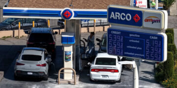 Oil Keeps Pushing Higher Despite Global Release of Reserves