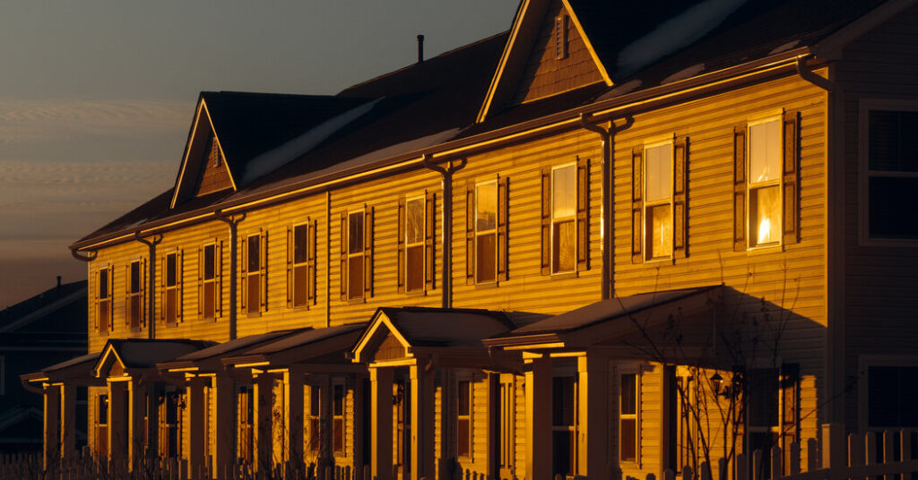 Mortgage Rates Rise as Iran War Ripples Through Financial Markets