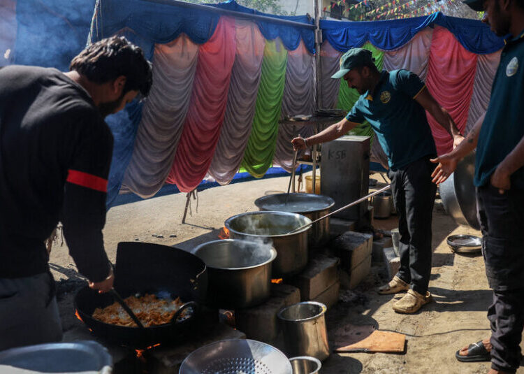 War in Iran Has India Wondering How to Keep Its Stovetops Lit