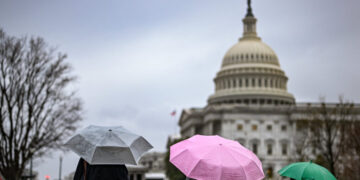 It Was 86. Then It Snowed. A ‘Wild’ Weather Shift Jolts the Mid-Atlantic.