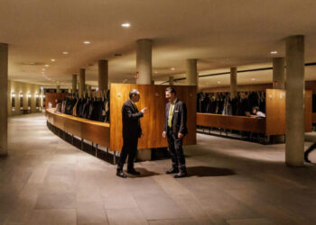 1,865 Coats in 15 Minutes: A Fine-Tuned Opera House Team