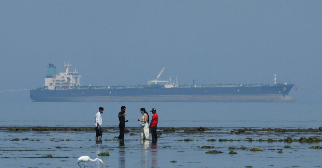 Suspended U.S. Sanctions Add a Political Win to Russia’s Economic Gains