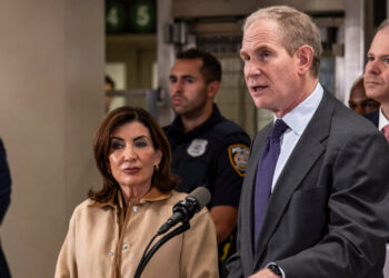 M.T.A., Not A.T.M.: Transit Chief Backs Hochul’s Auto Insurance Reforms