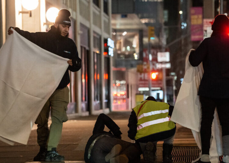 The Challenge of Helping Homeless People Who Avoid New York’s Shelters