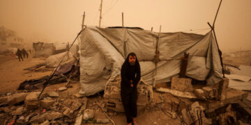 Sandstorm Batters Gaza, Slamming Makeshift Shelters