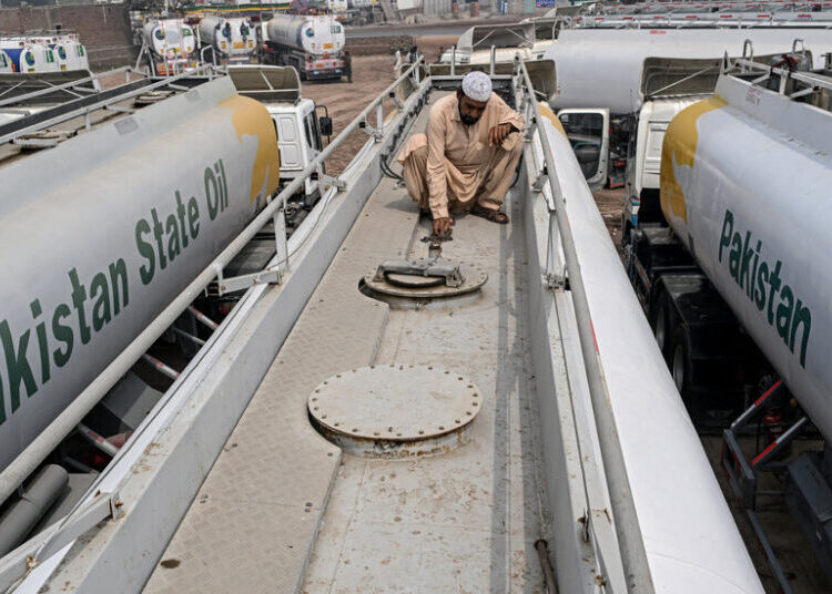 Surge in Oil Prices Shakes Pakistan’s Already Fragile Economy