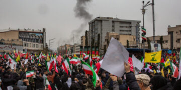 U.S. Vows to Block Iran’s Attempt to Shut Down Key Global Shipping Route