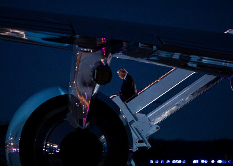 For Trump, a Promised Economic Boom Collides With the Costs of War