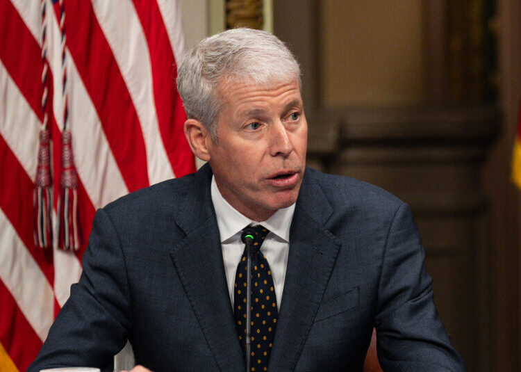 Energy Secretary Says ‘No Guarantees’ Oil Prices Will Fall Soon