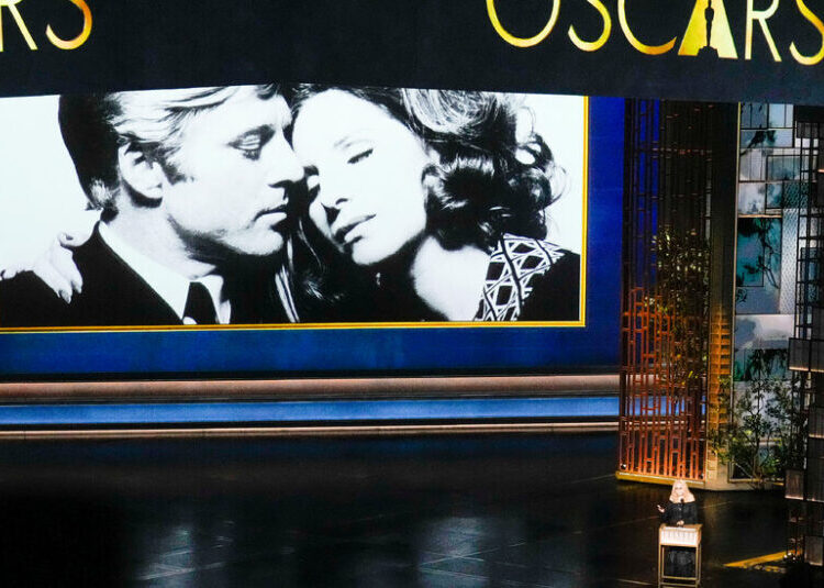 Barbra Streisand Honors Robert Redford at Oscars