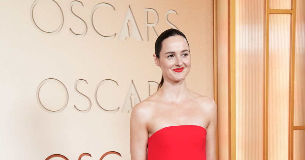 It’s Nice to See (Some) Actresses Wearing Dresses They Can Breathe In