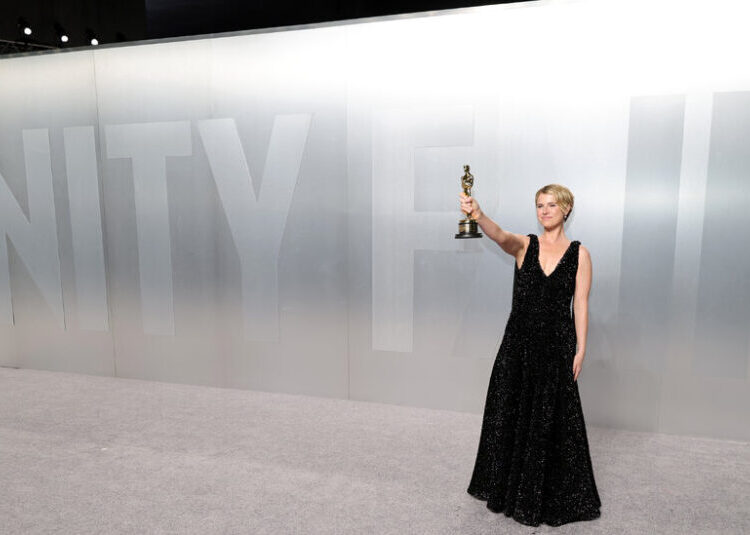 Vanity Fair Oscar Party: Arrival Looks From the Night’s Biggest After-Party