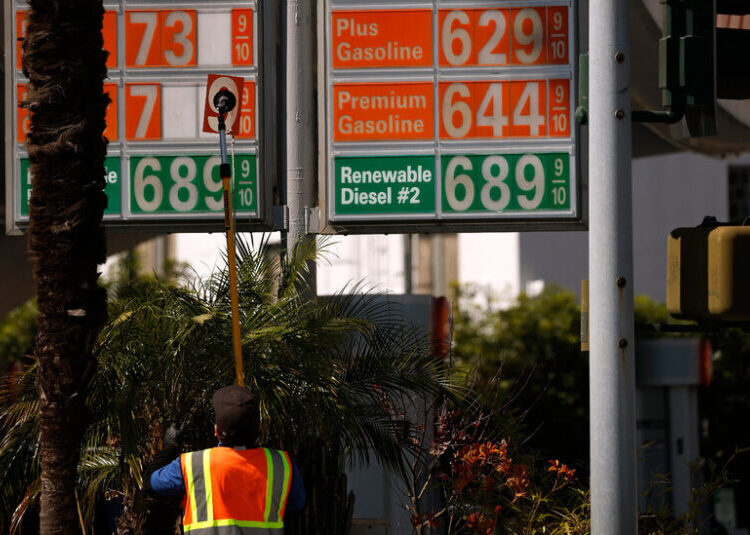 With Iran War, Trump Risks Stepping on Gains From His Own Tax Cuts