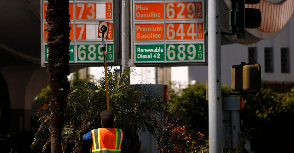 With Iran War, Trump Risks Stepping on Gains From His Own Tax Cuts